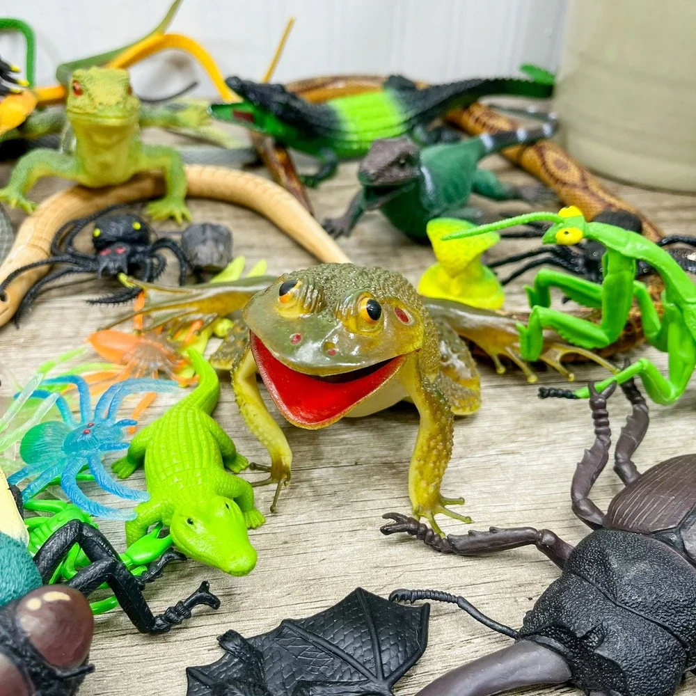 Toy Animal Figure Lot Snakes Lizards Spiders Insects Frog Piece Set